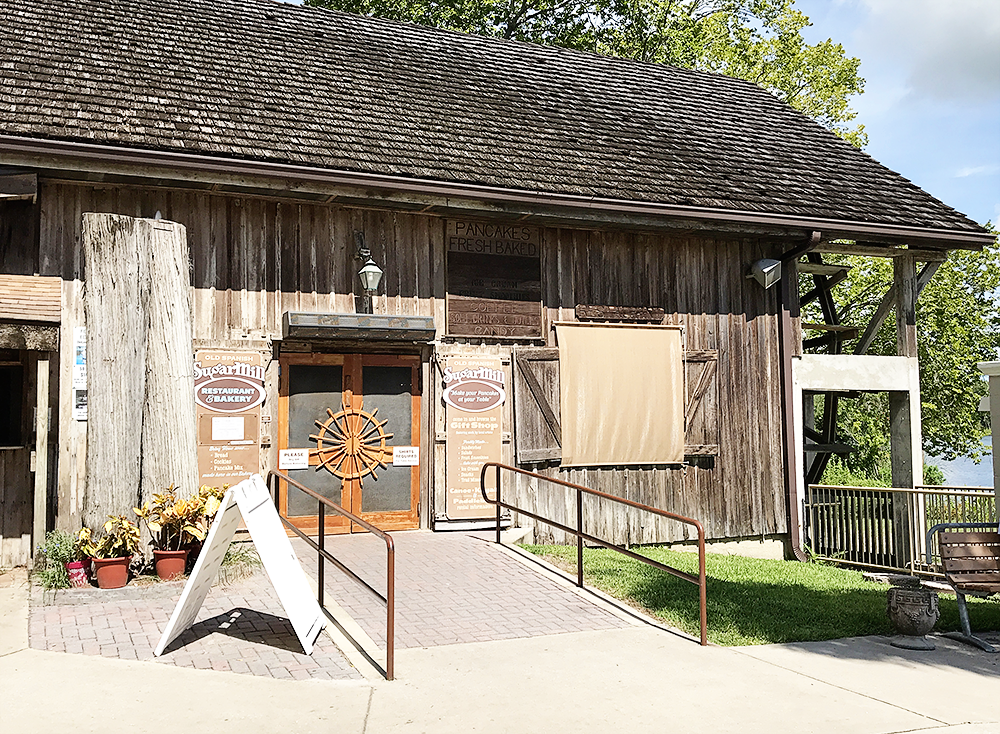 Florida State Parks:: De Leon Springs and Old Sugar Mill Pancake Restaurant