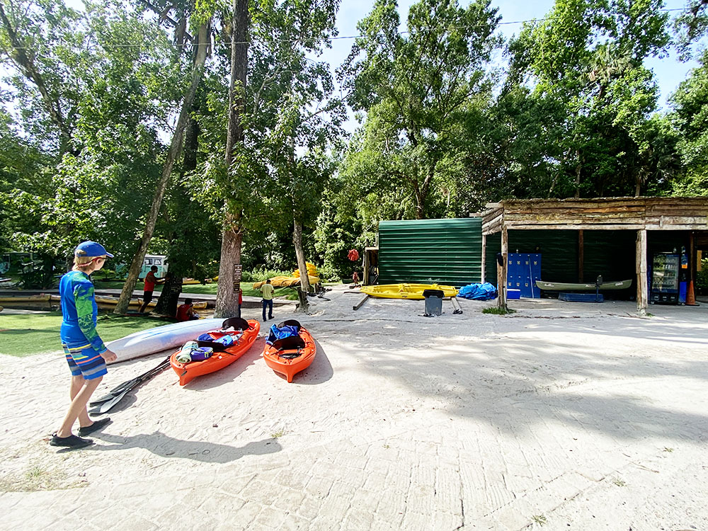 Kayaking Rock Springs Kelly Park, the beautiful Emerald Cut of Florida.