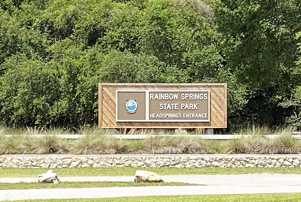 Kayaking Rainbow River in Dunnellon, Florida - Rainbow Springs State Park