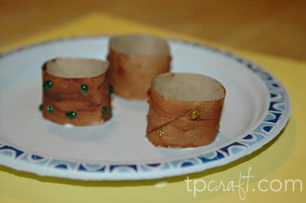 Toilet Paper Roll Doughnuts {National Doughnut Day}