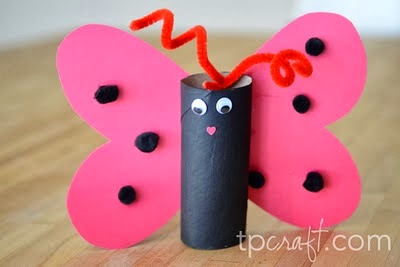 Cardboard Tube Valentine’s Crafts Round-Up