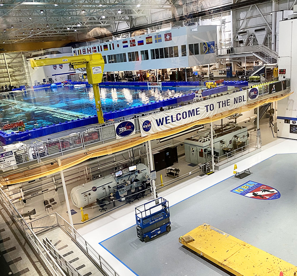 Houston Space Center in Texas - Neutral Buoyancy Laboratory Tour